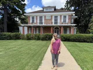 "Переезжаю обратно": Оксана Баюл продает любимый дом в США (фото, видео)