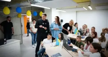 Уряд запровадив щомісячну доплату 4000 грн для вчителів у прифронтових громадах