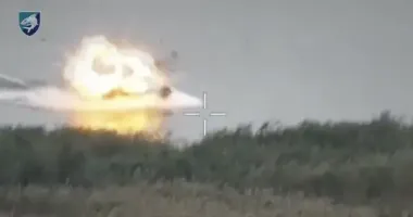 Морські піхотинці показали, як знешкодили російський човен разом з екіпажем