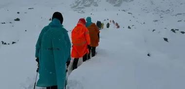 Сотни туристов могут погибнуть на Эвересте из-за внезапного снегопада (фото)