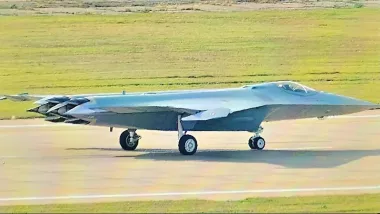 Китай ответил на F-22 США: на что способен новый бесхвостовой стелс-истребитель J-50 (фото)