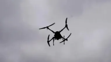 Вибух російського FPV-дрону поранив голову селищної адміністрації на Харківщині