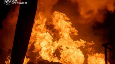 У Харкові через російський дрон спалахнула пожежа на цивільному підприємстві