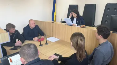 Суд вынес приговор экс-работнику ТЦК, который избил учителя в Харькове