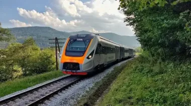 "Укрзалізниця" додала поїзди для відпочинку в Карпатах