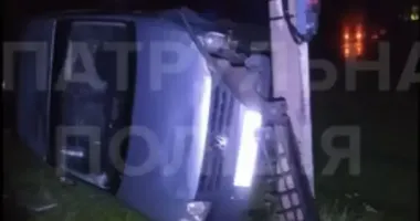 В Хмельницком водитель в 12 раз превышал норму алкоголя и врезался в электроопору