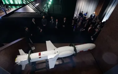 Шмигаль засвітив нову версію ракети "Нептун" (фото)