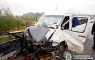 На Рівненщині у ДТП з маршруткою загинула людина, шестеро постраждалих