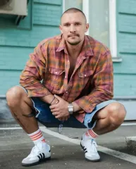 Тарас Цимбалюк приїхав до своїх батьків у рідне місто й показав, який вигляд вони мають