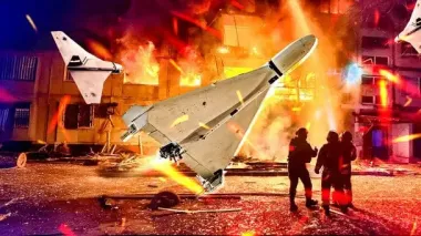"Лежіть, дітки": очевидець зняв на відео, як малеча ховалася від атаки "Шахедами"