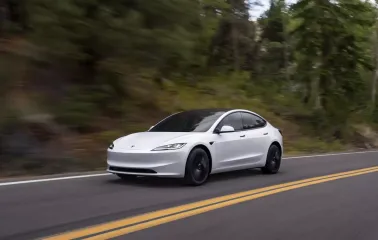 Эконом-предложение: презентованы самые дешевые Tesla по цене Toyota RAV4 (фото, видео)