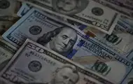 Долар досяг двомісячного максимуму на тлі проблем в інших валют