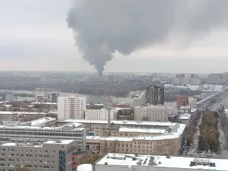 Massive fire engulfs Russian electronics factory