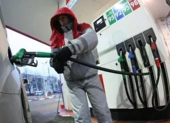 Топливный кризис в России усиливается: цены на бензин растут, вводятся новые лимиты на АЗС