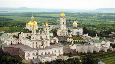 У Почаївській лаврі проводять обшуки через підозру у шахрайстві