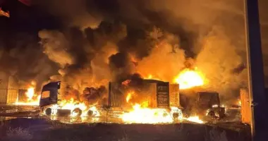 На Одещині внаслідок масованої атаки дронів спалахнули масштабні пожежі: постраждали п’ятеро людей