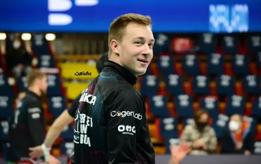 Зірковий український волейболіст вчинив показово з росіянами у Японії: момент потрапив на відео