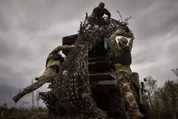 Українські сили оточили групи окупантів під Добропіллям — деталі від Сирського