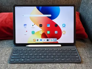 Лучший недорогой планшет в 2025 году назван: что лучше Redmi Pad 2 Pro или iPad 11 (фото)