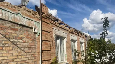 Росія вдарила по Дніпропетровщині та Харківщині: поранений чоловік, зруйноване підприємство