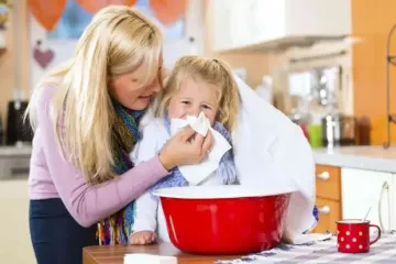 Болеют целыми классами: школы закрывают из-за массовых вспышек ОРВИ и COVID-19