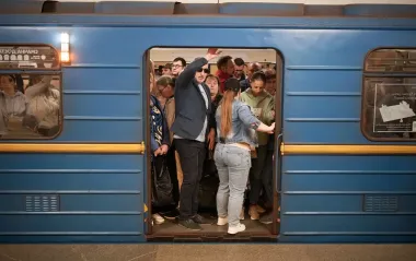 Очереди в метро и бешеные цены на такси: как Киев переживает транспортный коллапс после обстрела