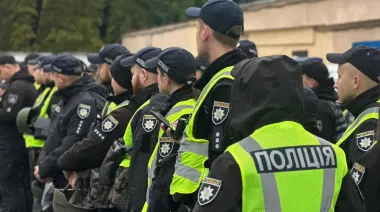 На время частичного блекаута на улицы Киева вышли спецназовцы и другие службы полиции