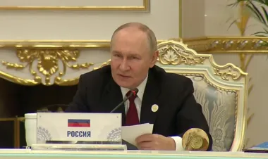 Переговоры по Украине: Путин заявил, что придерживается оговоренных с Трампом "принципиальных положений"