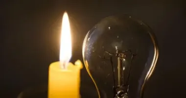 У Міненерго заявили, що через нічні удари по енергосистемі графіків відключень не уникнути
