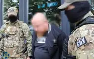 Ексохоронця соратника Медведчука викрили на схемі для ухилянтів