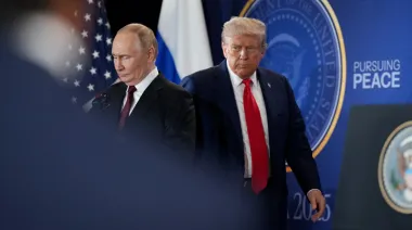 Путін каже, що залишається в рамках "домовленостей Аляски"