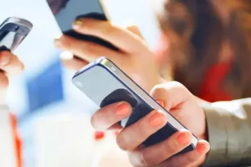 Батьківські чати під забороною: батьків шокували нові шкільні правила