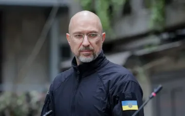 Шмыгаль подписал приказ о комплексной поддержке защитников после плена: детали