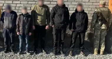 На Закарпатті затримали чоловіка, який за $7 тис. планував переправити за кордон чотирьох осіб