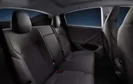 Tesla зекономила дивним способом: панорамний дах у Model Y тепер схований