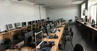 На Дніпропетровщині викрили 4 шахрайські кол-центри – виманювали гроші через додатки та підроблені посвідчення
