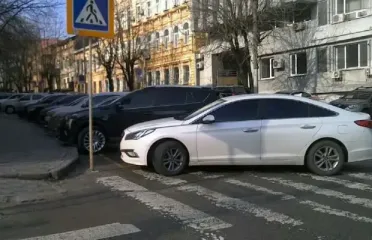 В Україні хочуть автоматично виписувати штрафи за паркування: кому готуватися