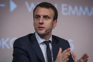 Політична криза у Франції. Що вирішив Макрон