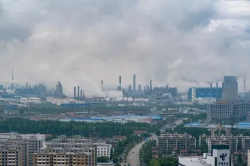 US imposes sanctions on Chinese oil ports