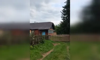 Украинцы купили гнилую хату в Карпатах: теперь им можно позавидовать (фото, видео)