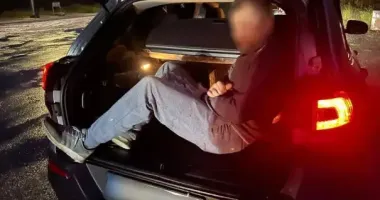 На Київщині в багажнику Jeep Cherokee прикордонники виявили 39-річного чоловіка