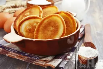 Смачно - як у бабусі: рецепт оладок з яблук