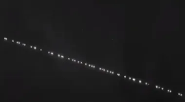 Супутники Ілона Маска Starlink почали масово падати на Землю: чим це загрожує
