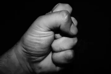 Натовп підлітків побив чоловіка в київському метро: реакція поліції (фото)