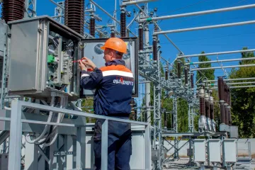 Аварийные отключения действуют в шести областях Украины: когда вернут свет (фото)