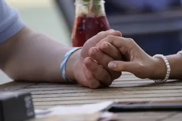 У Києві хлопець на першому побаченні відгамселив та пограбував жінку: причина дивує