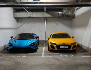 В Украину за 2025 год завезли тысячи дорогих элитных авто (статистика)
