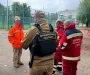 В Киеве мужчина требовал открыть отель в школе: его забрали санитары