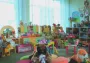 Родителей гоняют по кабинетам: школы и сады незаконно отбирают детей, как овощи на рынке.