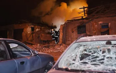 Пошкоджені медзаклад, підприємство та авто: фото наслідків обстрілу Харкова